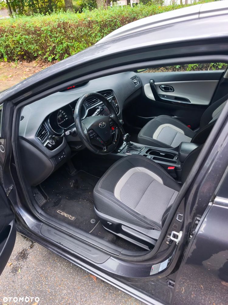 Kia Ceed 1.6 GDI DCT Spirit - 10