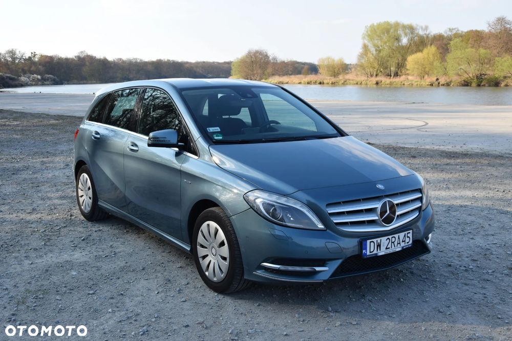 Mercedes-Benz Klasa B 200 (BlueEFFICIENCY) - 1