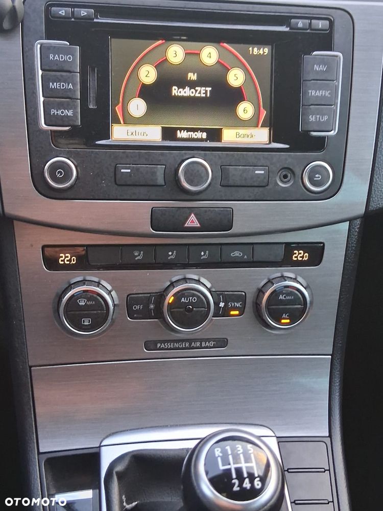 Volkswagen Passat 2.0 Blue TDI SCR Comfortline - 18