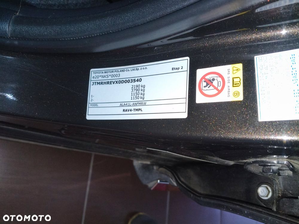 Toyota RAV4 2.0 D-4D Premium - 26