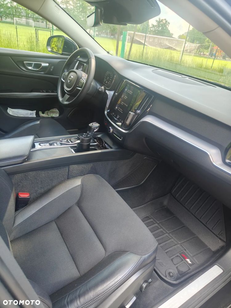 Volvo V60 D3 Momentum Pro - 7