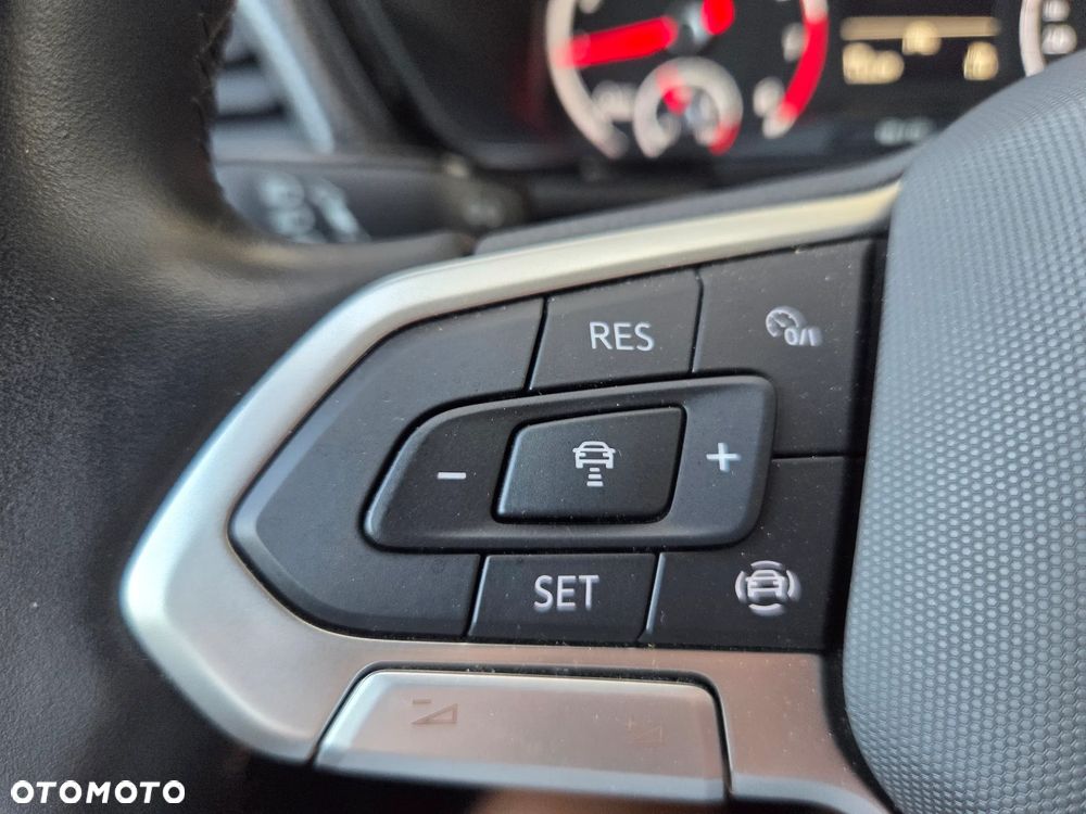 Volkswagen T-Cross - 16