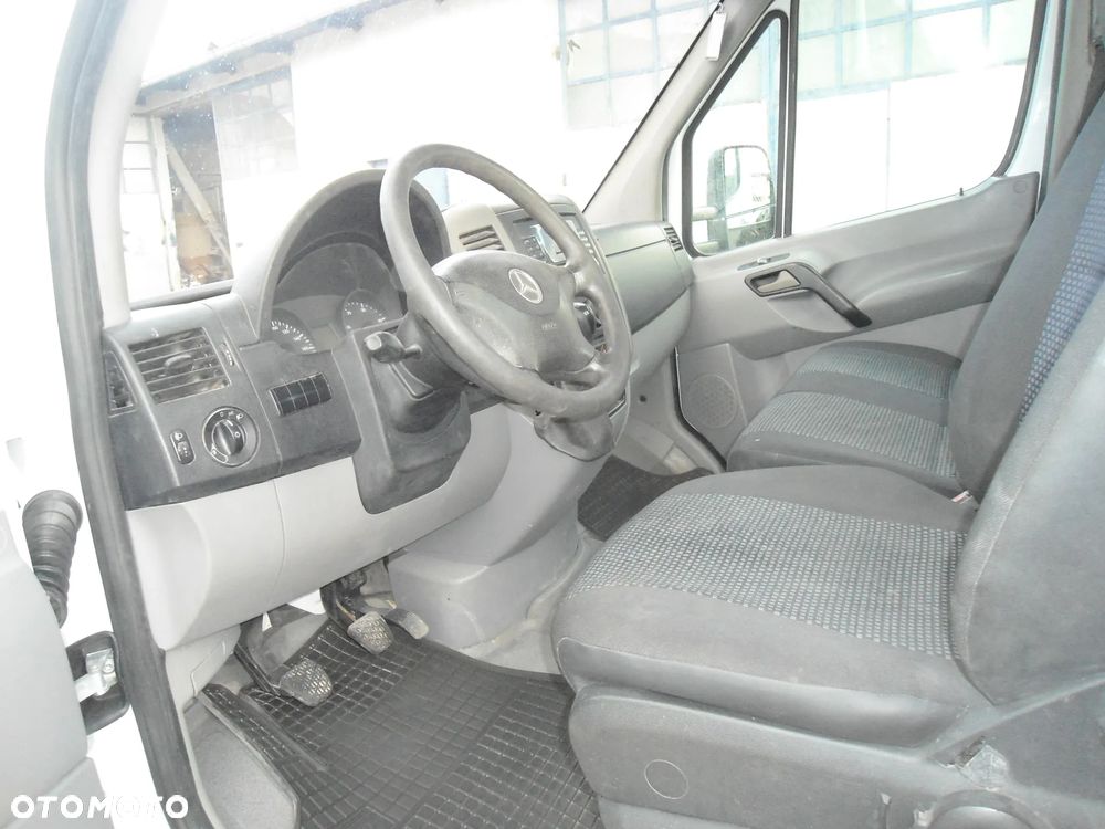 Mercedes-Benz Sprinter - 3