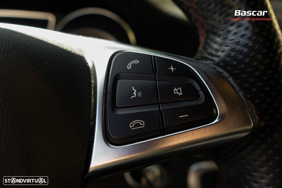 Mercedes-Benz CLA 200 d AMG Line - 32