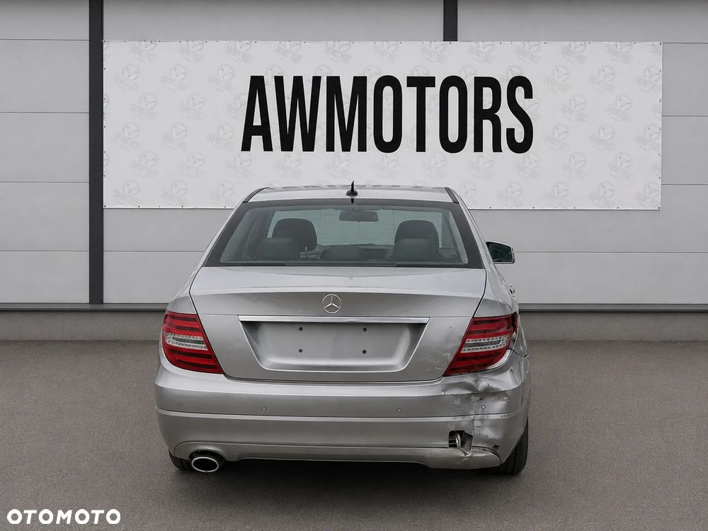 MERCEDES BENZ C220 2013 *SAMOCHÓD NA CZĘŚCI* 866 N 792 (Srebrny Palladium - lakier metaliczny)  MASKA, LAMPA, DRZWI, LUSTERKO, ZDERZAK, GRILL, BŁOTNIK, KLAPA, BELKA, DESKA, FOTELE, KANAPA, ĆWIARTKA KIEROWNICA, TARCZE, ZACISKI, ZAWIESZENIE, KOMPLETNY PRZÓD, KOMPLETNY TYŁ, LICZNIK, ZEGARY, PRAWE LEWE PRZÓD TYŁ - 3