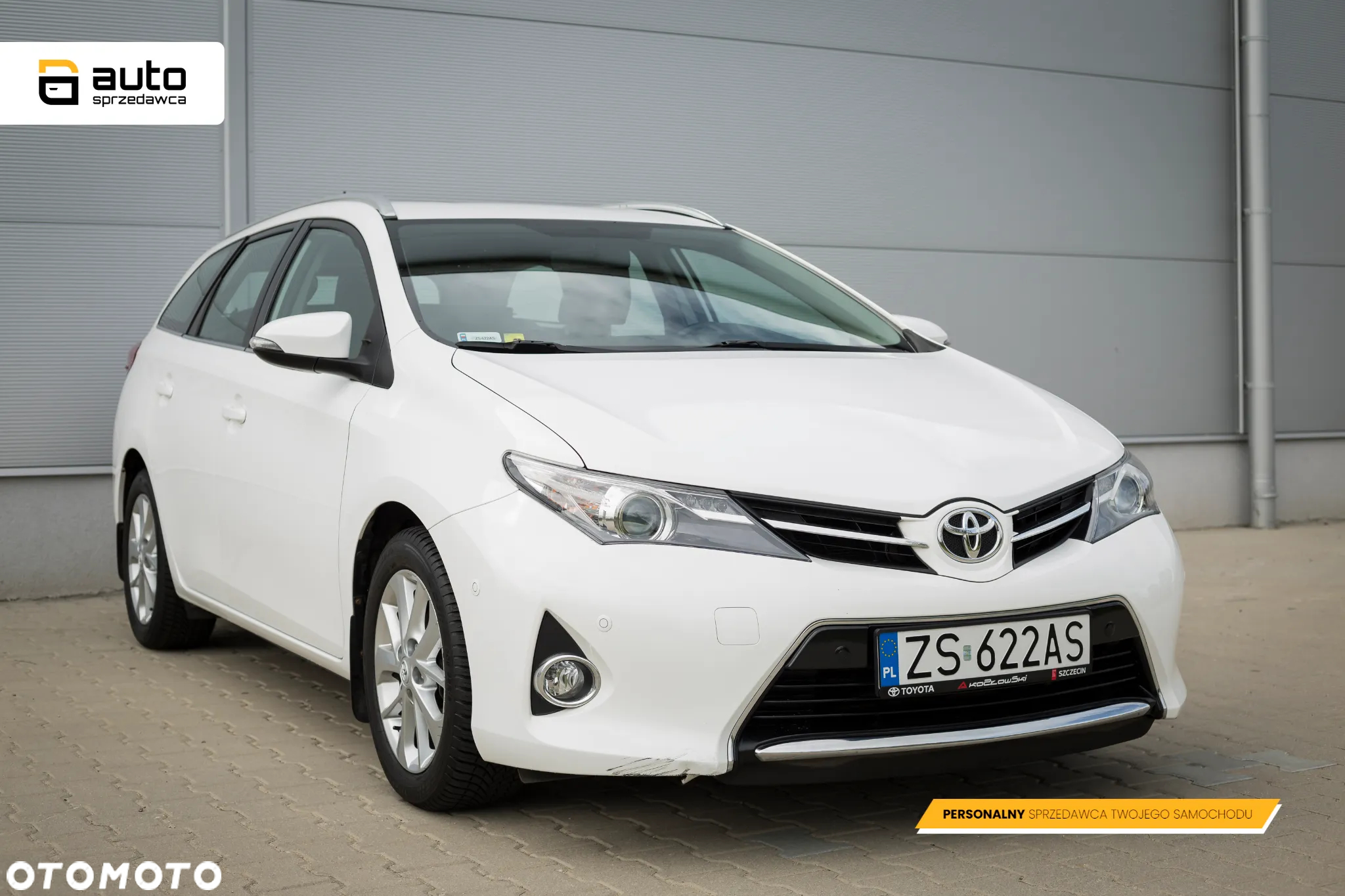 Toyota Auris 1.33 VVT-i Premium Comfort - 2