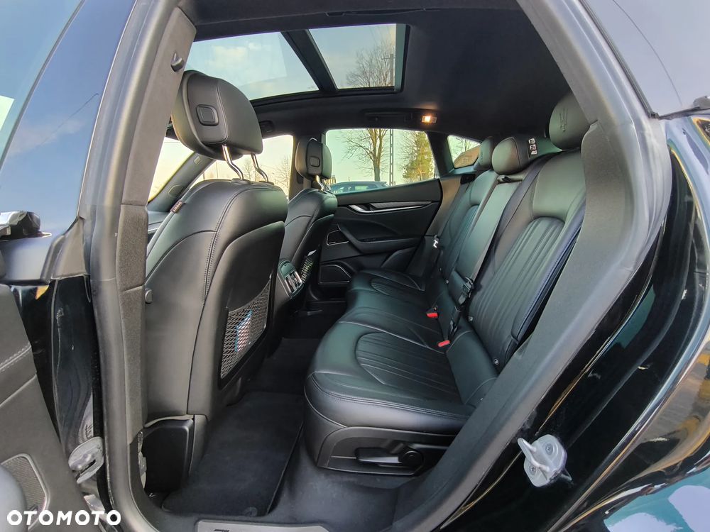 Maserati Levante Q4 Executive - 26