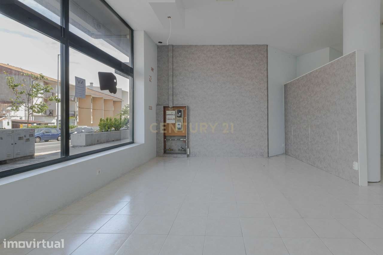Loja Comercial com 126 m² e 3 Frentes | Avenida Dr. Fernando Aroso | L - Grande imagem: 5/24