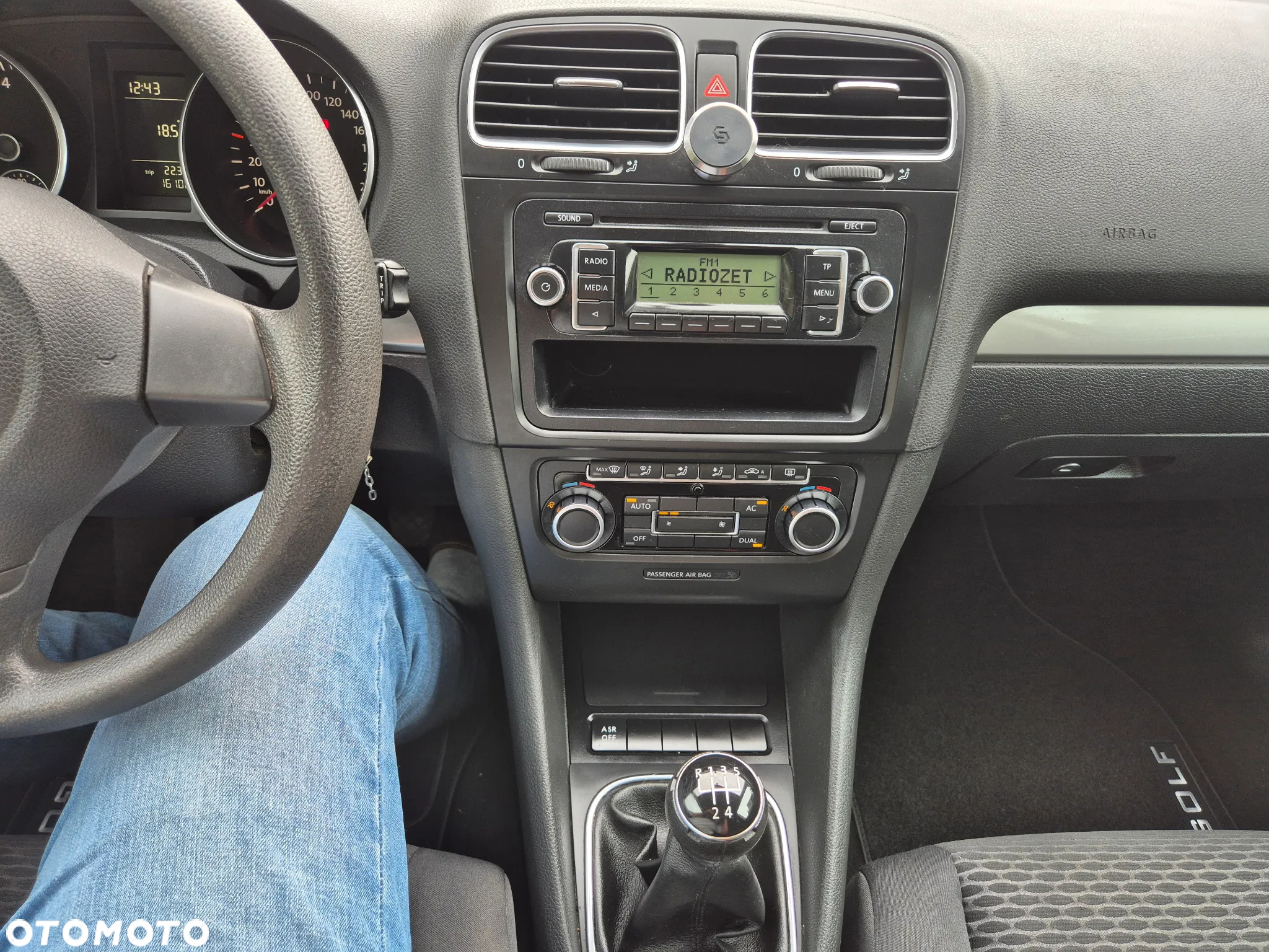 Volkswagen Golf - 19
