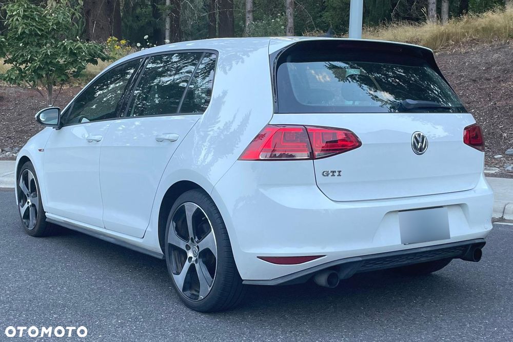 Volkswagen Golf 2.0 GTI DSG - 5