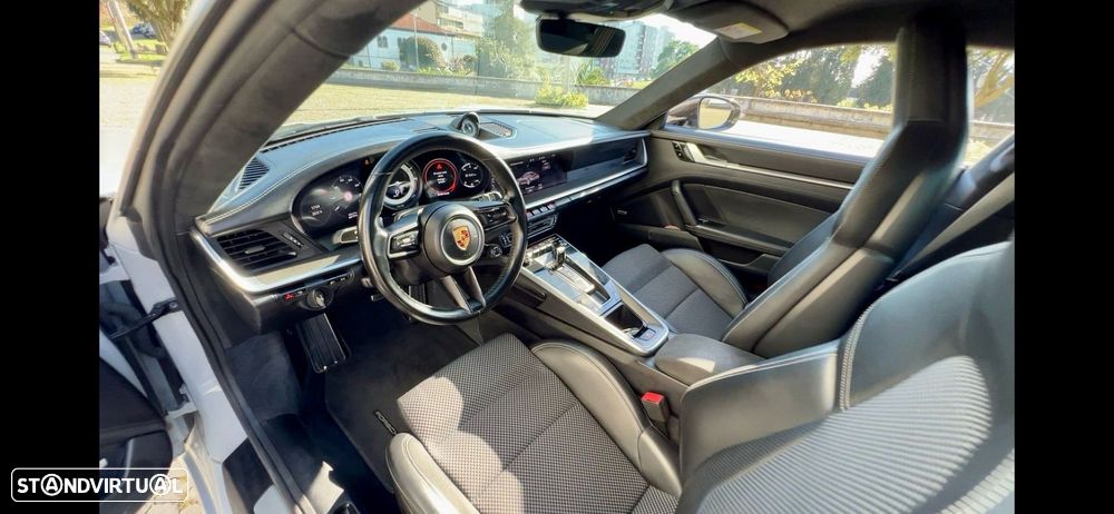 Porsche 911 (992) Carrera 4S PDK - 10