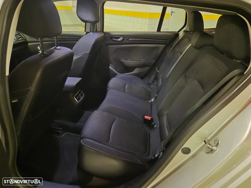 Renault Mégane Sport Tourer ENERGY dCi 110 EXPERIENCE - 28