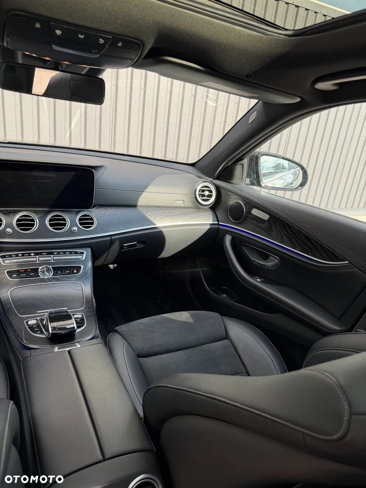 Mercedes-Benz Klasa E 220 d 9G-TRONIC - 25