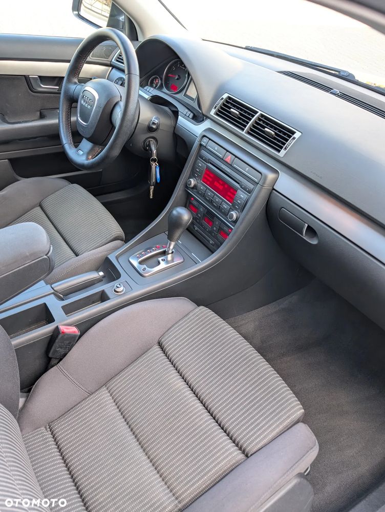 Audi A4 Avant 1.8T Multitronic - 6