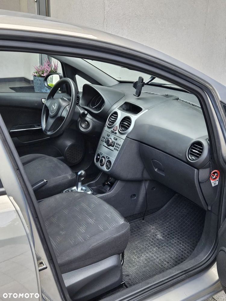 Opel Corsa 2011 photo 5