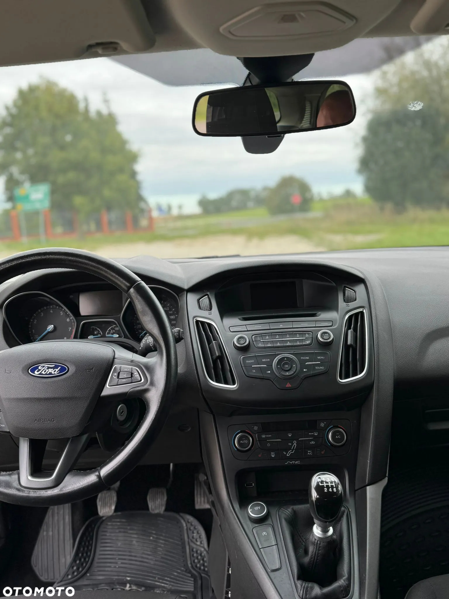 Ford Focus 1.0 EcoBoost Connected - 11