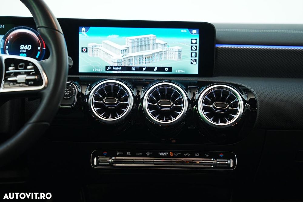 Mercedes-Benz CLA - 25