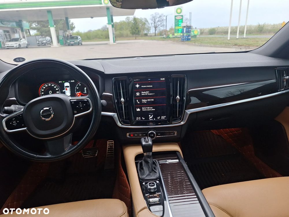 Volvo S90 T6 AWD Momentum - 29