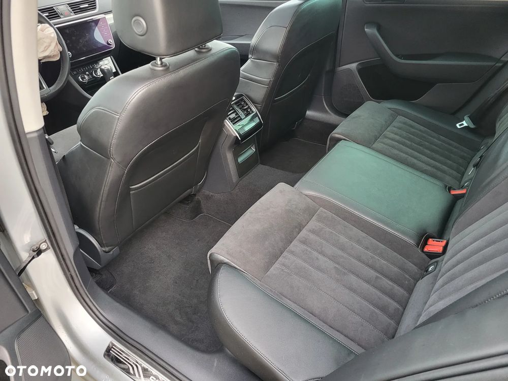 Skoda Superb 2.0 TDI DSG Premium Edition - 8