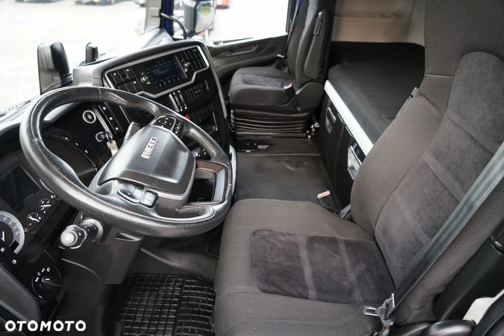 Iveco S-WAY / 460 / RETARDER /  LNG / - 25