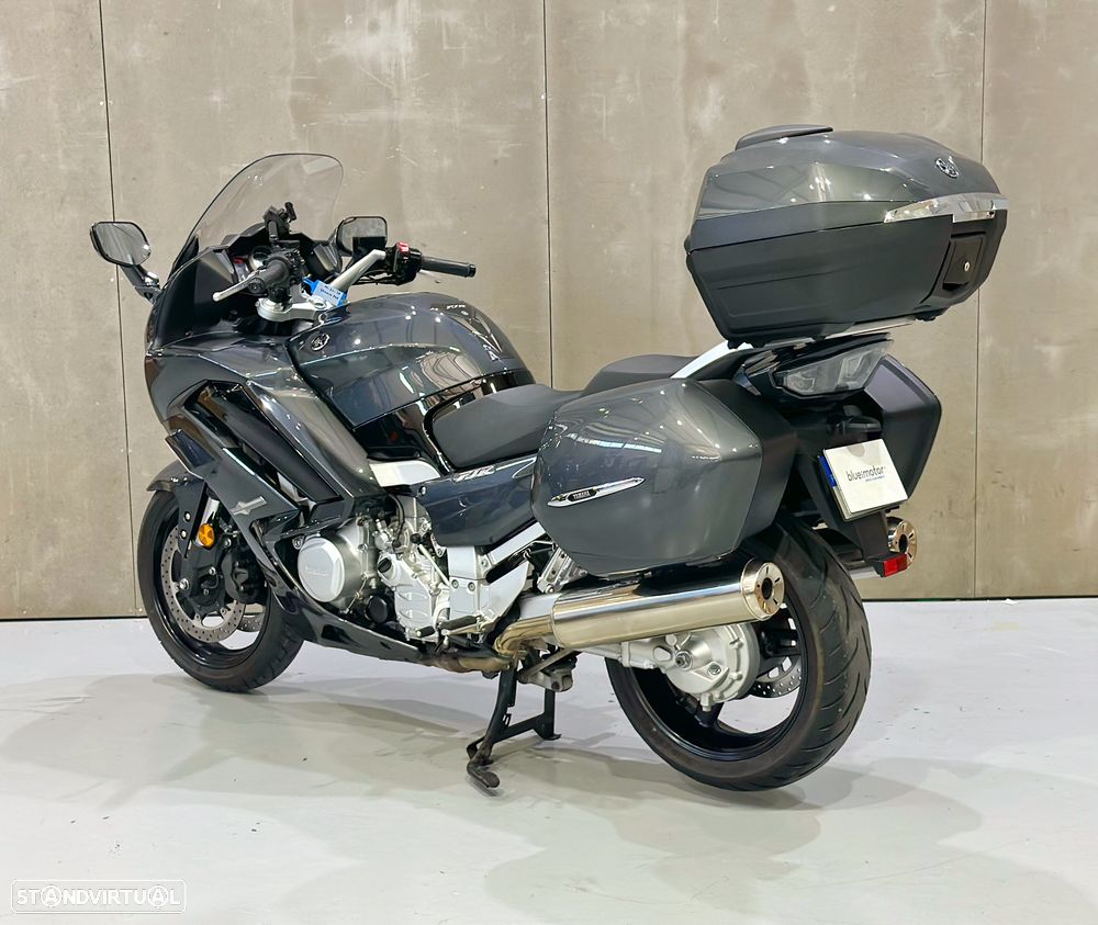 Yamaha FJR 1300 - 13