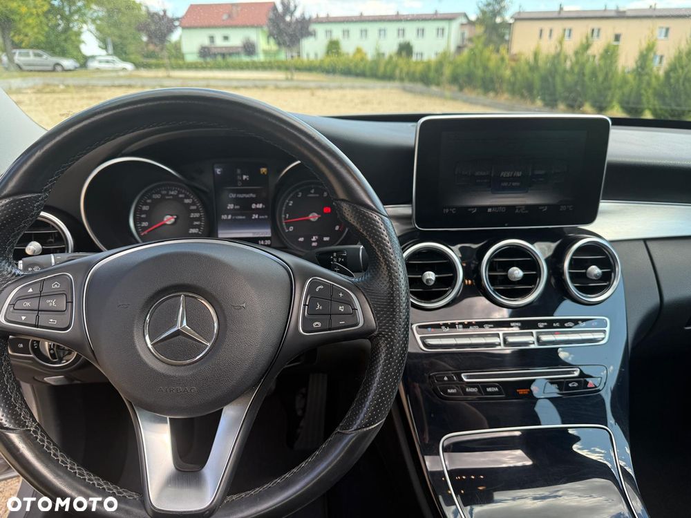 Mercedes-Benz Klasa C 300 7G-TRONIC Exclusive - 13