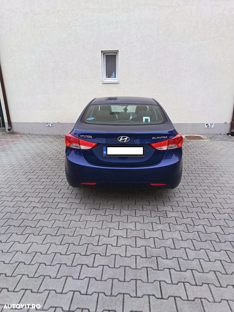 Hyundai Elantra 1.6 MPi - 5