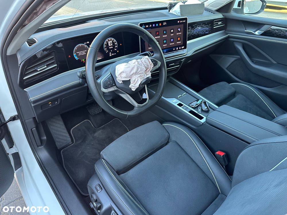 Volkswagen Passat - 19