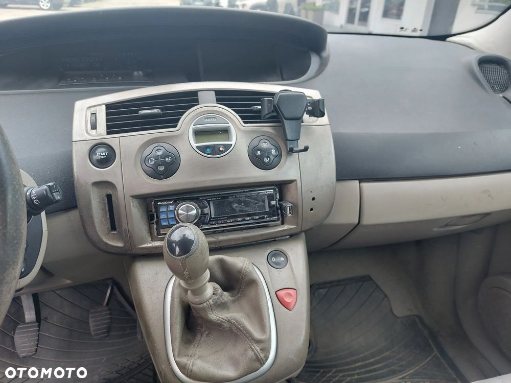 Renault Grand Scenic - 20