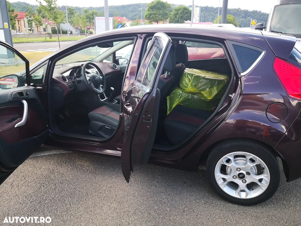 Ford Fiesta 1.6 TDCI SYNC Edition - 13