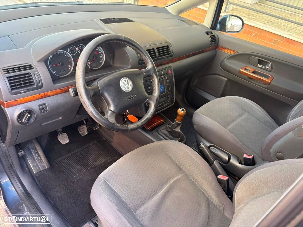 VW Sharan 1.9 TDI Comfortline Family - 21