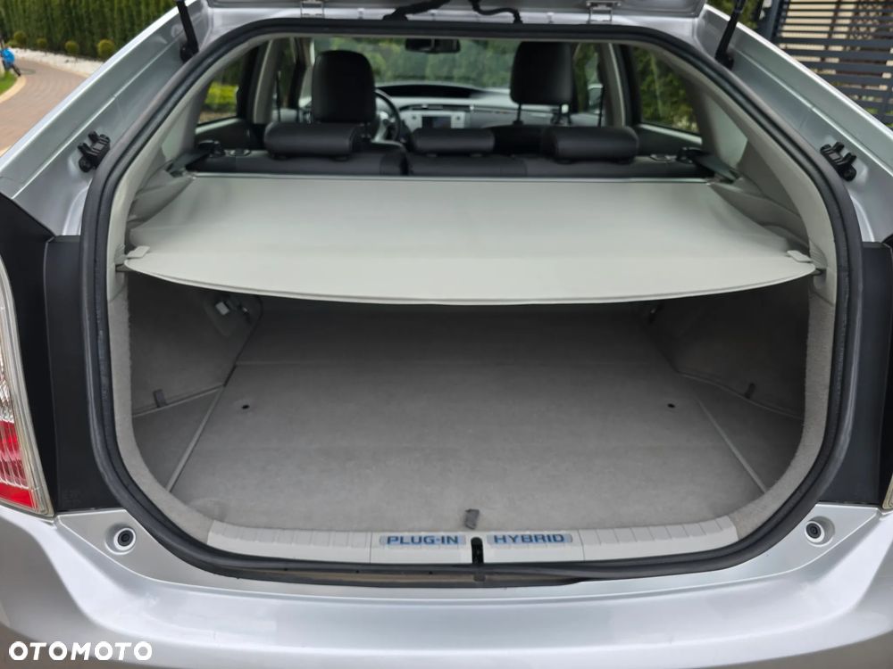 Toyota Prius 1.8 HSD Prestige - 19