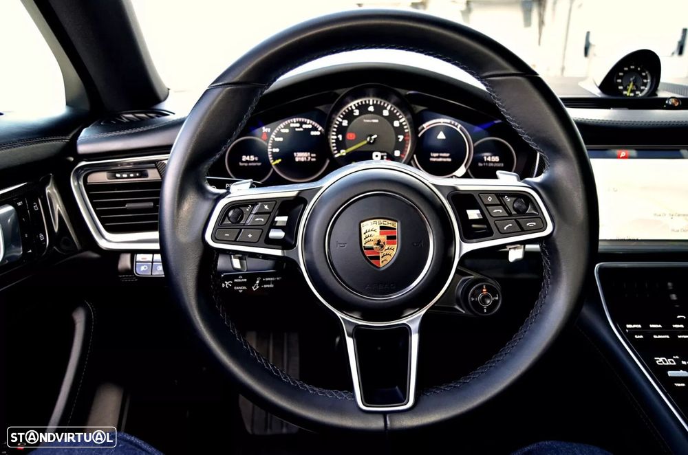 Porsche Panamera - 18