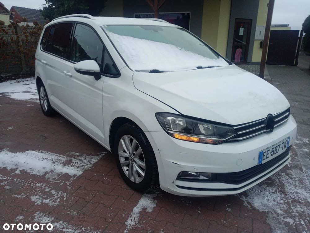 Volkswagen Touran - 1