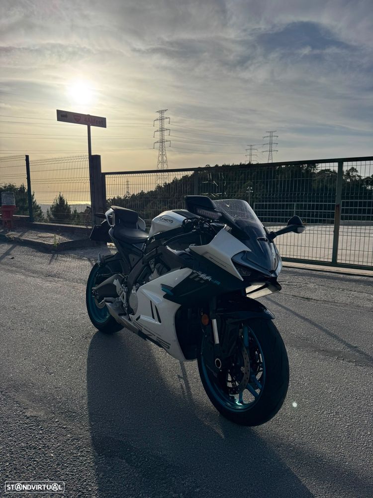 CF Moto 675SR-R - 1