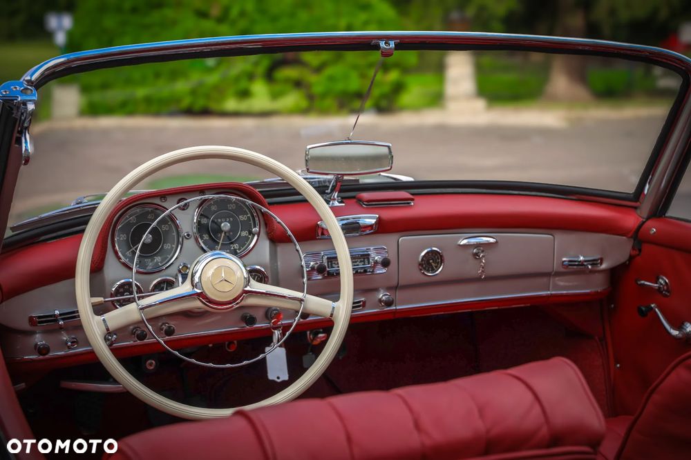 Mercedes-Benz SL - 22