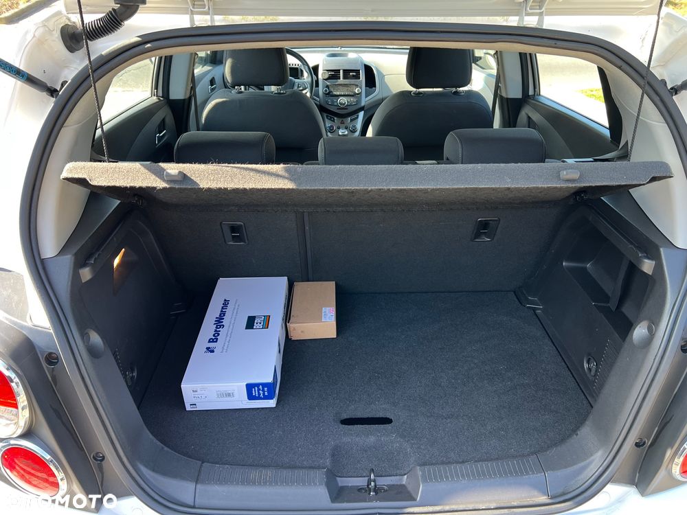 Chevrolet Aveo 1.6 LTZ - 13