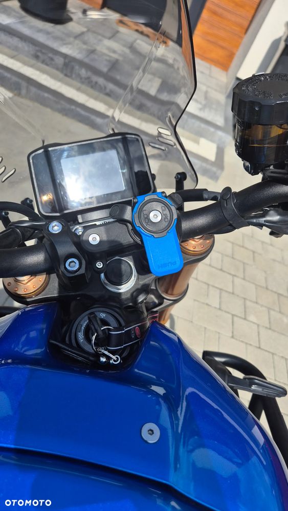 Yamaha XSR - 12