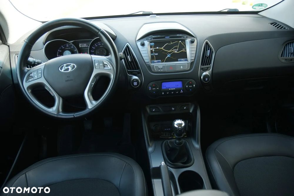 Hyundai ix35 1.6 2WD Fifa World Cup Edition - 28
