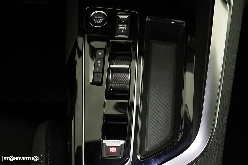 Peugeot 3008 1.6 Hybrid Allure e-EAT8 - 16