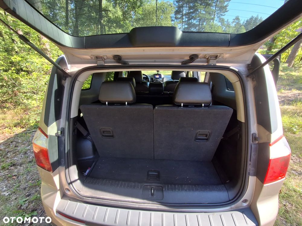 Chevrolet Orlando - 28