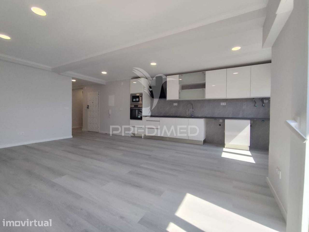 APARTAMENTO T4 AMORA CRUZ DE PAU