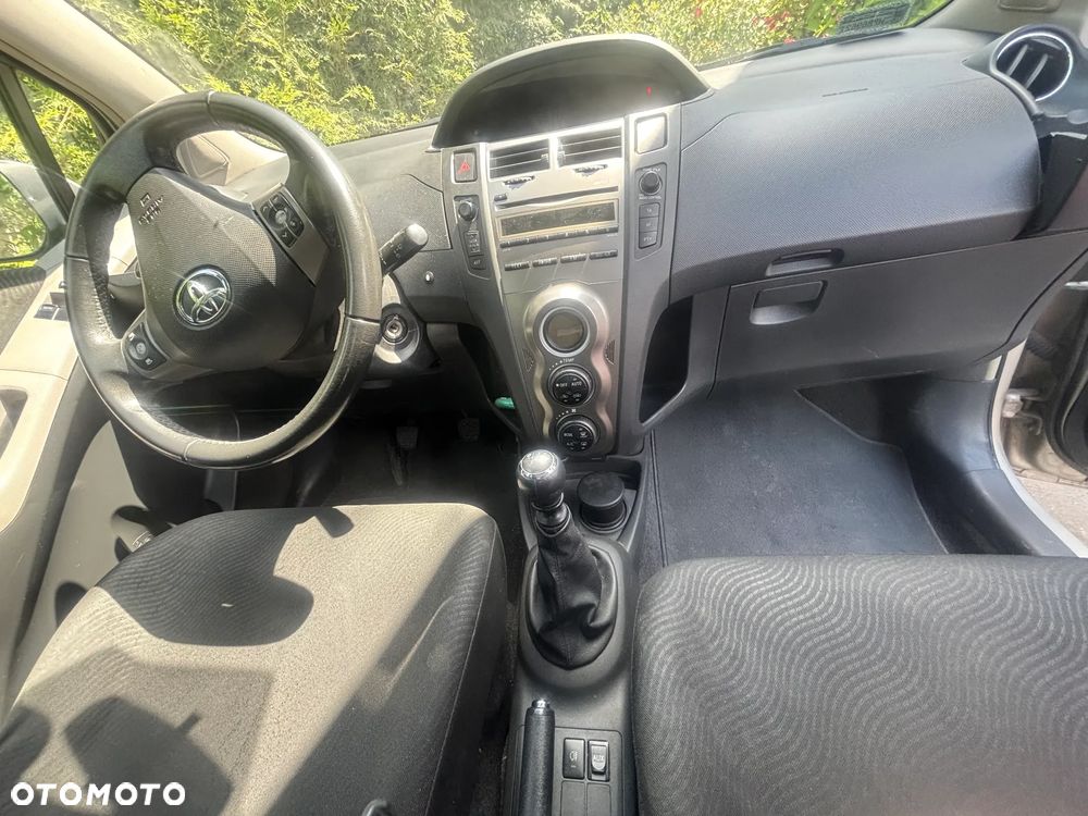 Toyota Yaris 1.4 D-4D Sol EU5 - 2