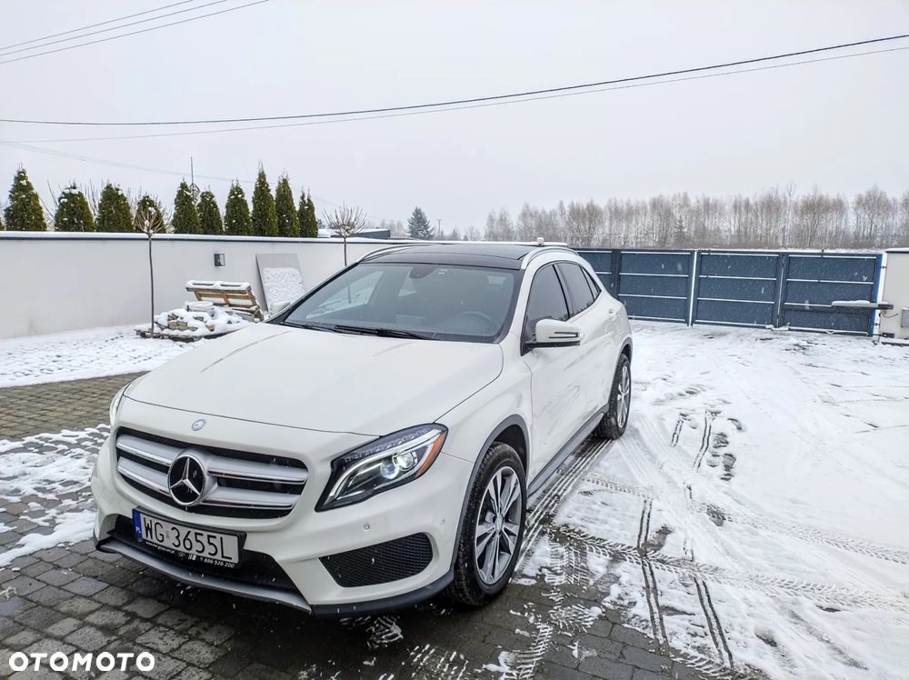 Mercedes-Benz GLA 250 4Matic 7G-DCT AMG Line - 3