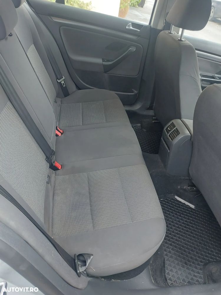 Volkswagen Jetta 1.6 Comfortline - 7