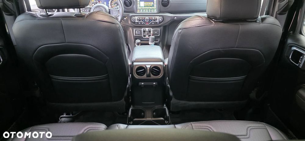 Jeep Wrangler - 34