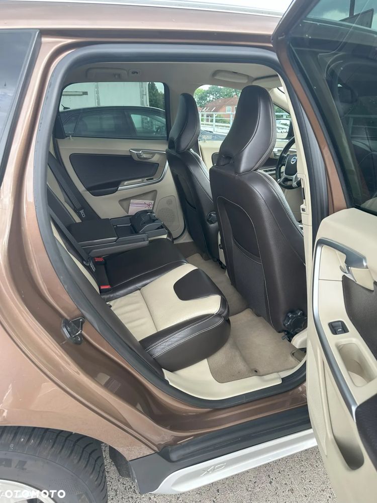 Volvo XC 60 D5 AWD Summum - 15
