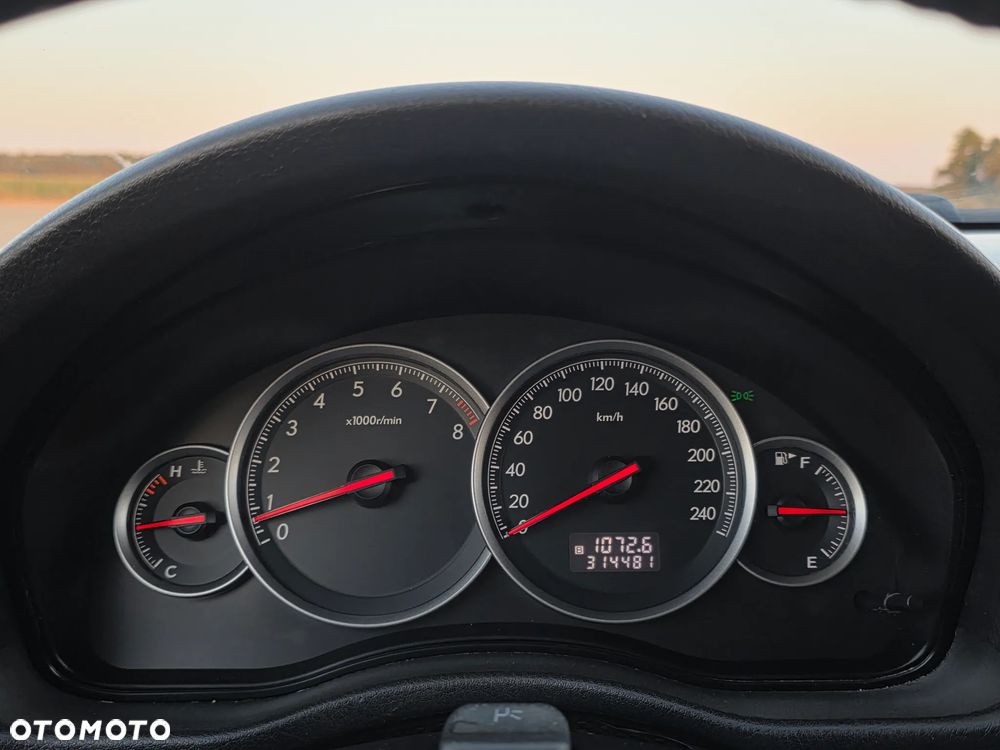 Subaru Legacy - 19