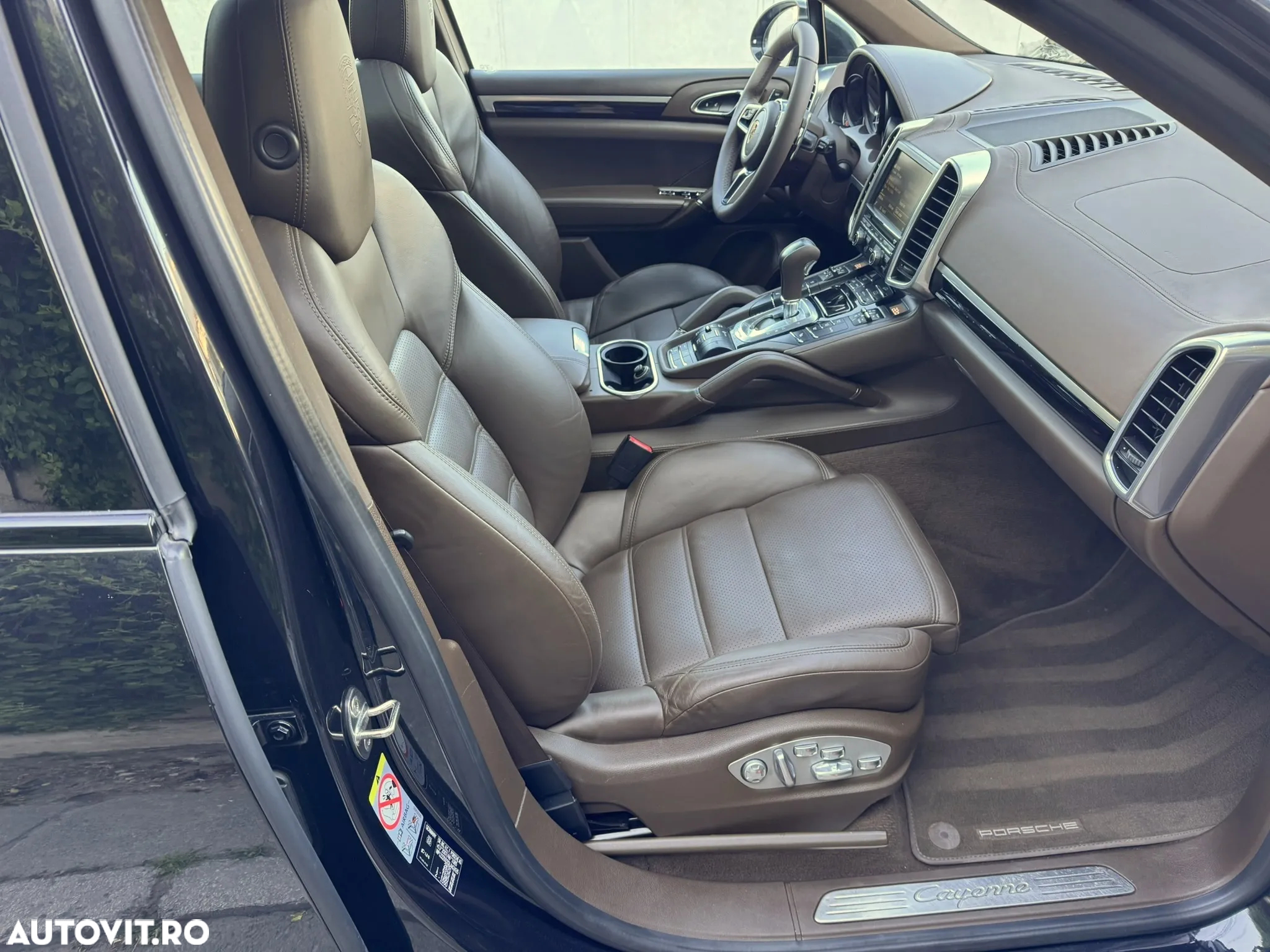 Porsche Cayenne Diesel Platinum Edition - 25