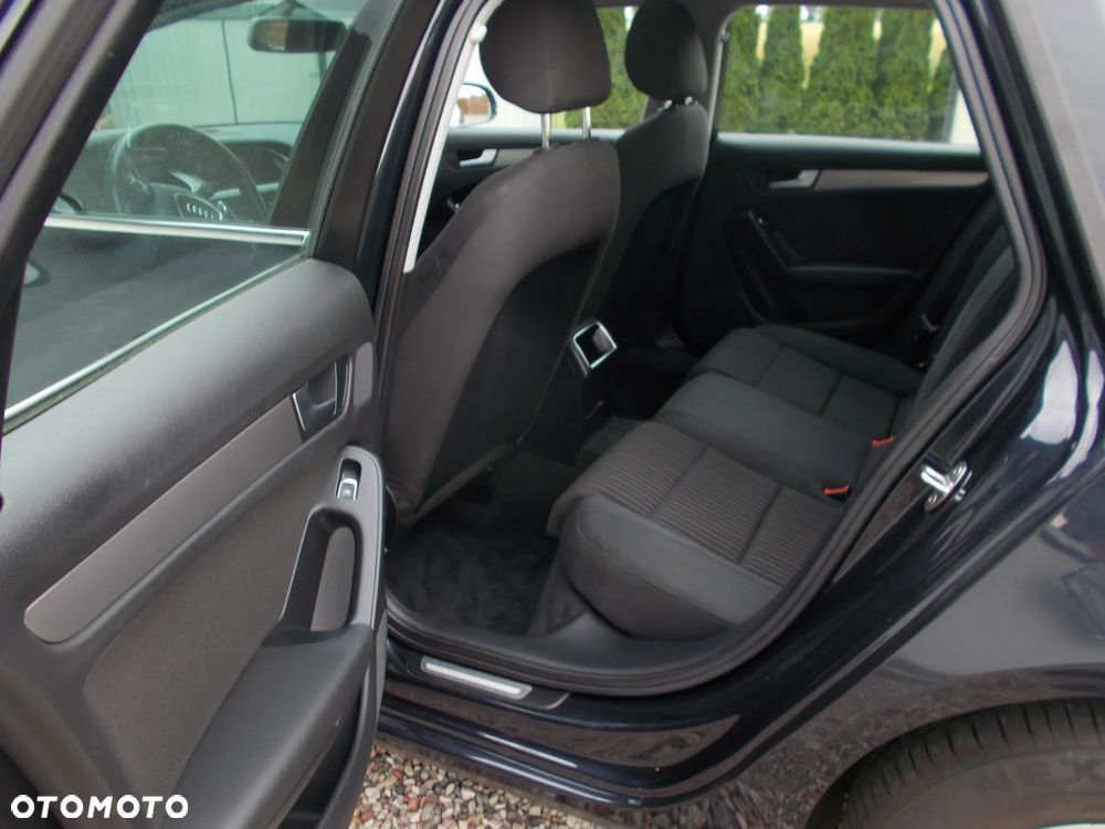 Audi A4 Avant 2.0 TDI - 8